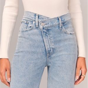 Abercrombie ultra high rise 90s straight jean